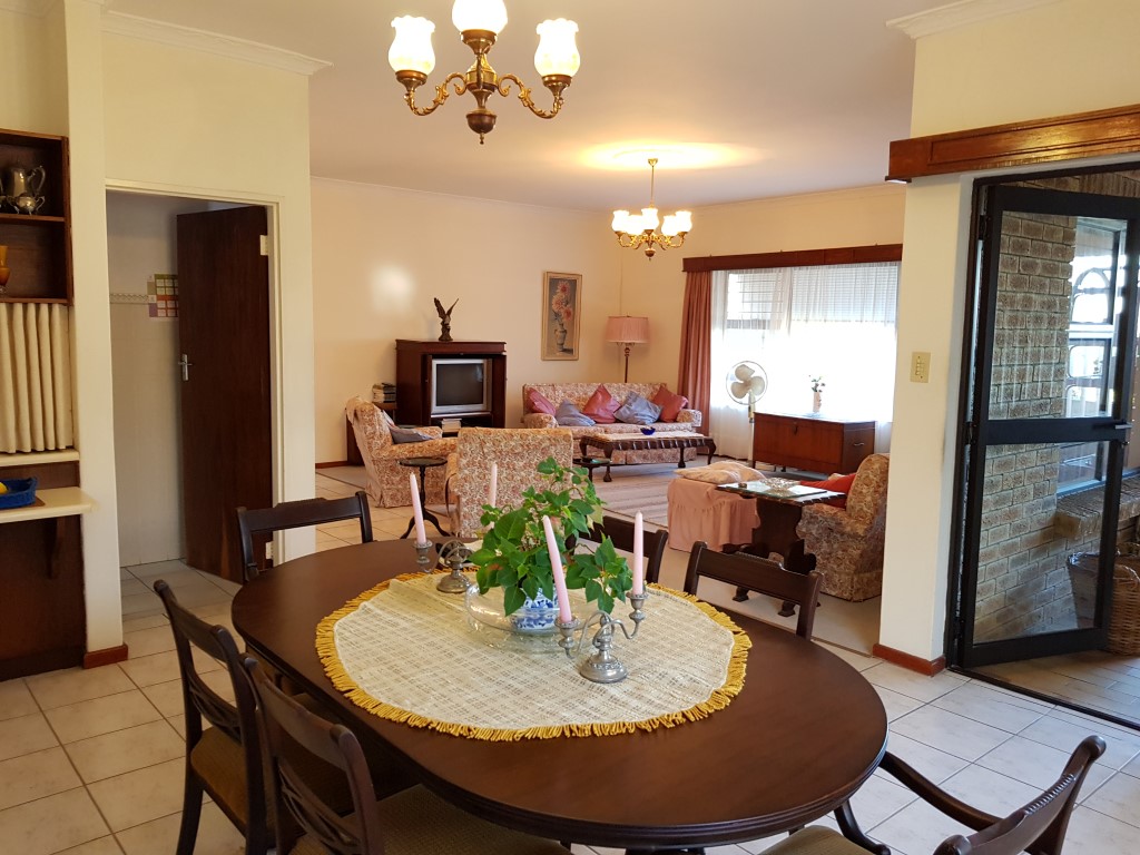 Dining Room view to Lounge